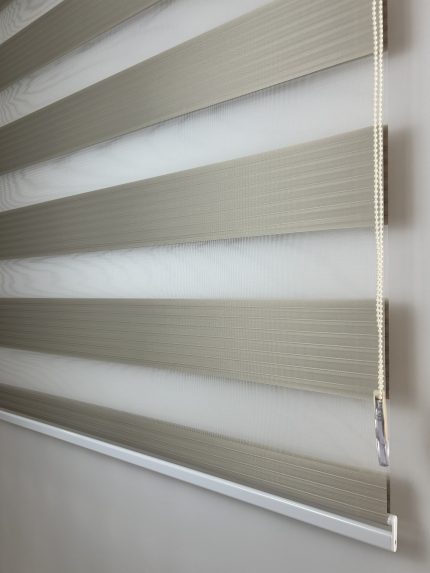 Kahverengi Pileli Zebra Perde Ev&Ofis Perdesi Aluminyum Sistem