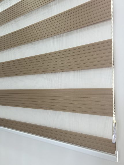 Kahverengi Pileli Zebra Perde Ev&Ofis Perdesi Aluminyum Sistem