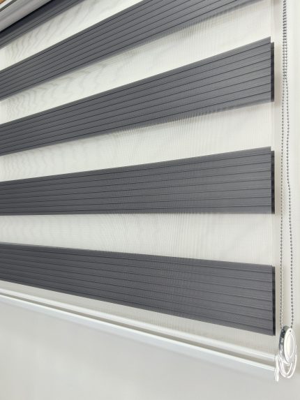 Gri Pileli Zebra Perde Ev&Ofis Perdesi Aluminyum Sistem